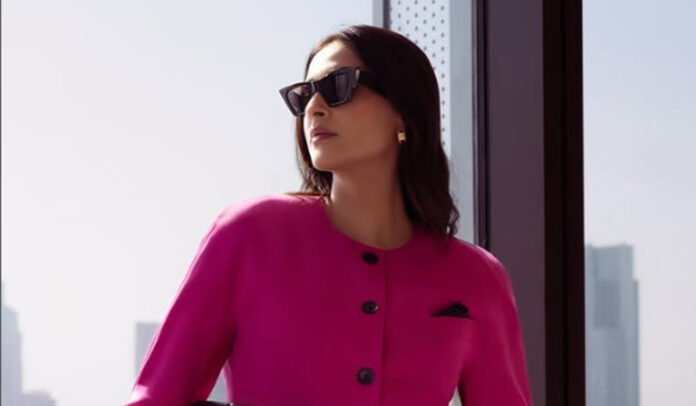 Sonam Kapoor ( सोनम कपूर )