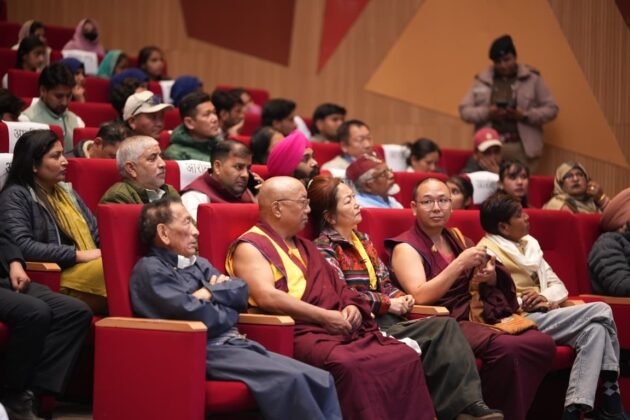 विश्व अल्पसंख्यक अधिकार दिवस समारोह में पुष्कर सिंह धामी (Pushkar Singh Dhami at World Minority Rights Day function)