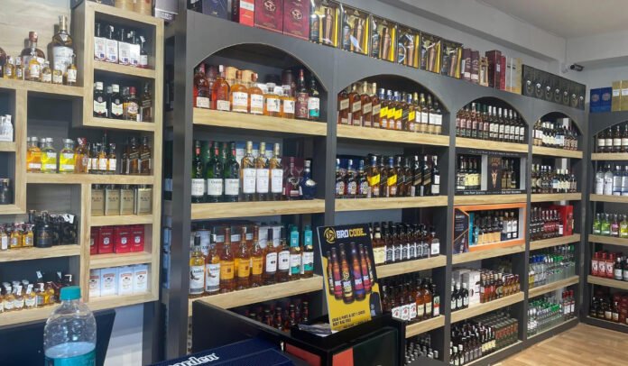 Uttarakhand liquor shop